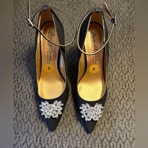 Mark & James Badgley Mischka Black Glitter Jewel Stiletto’s Women’s Size 8
